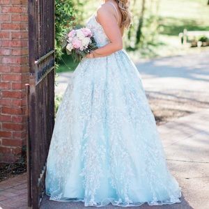 Sherri Hill prom dress